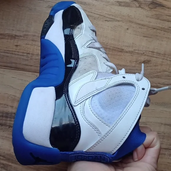 Air Jordan White and Blue Retro Concord Basketball Sneakers Size 5Y